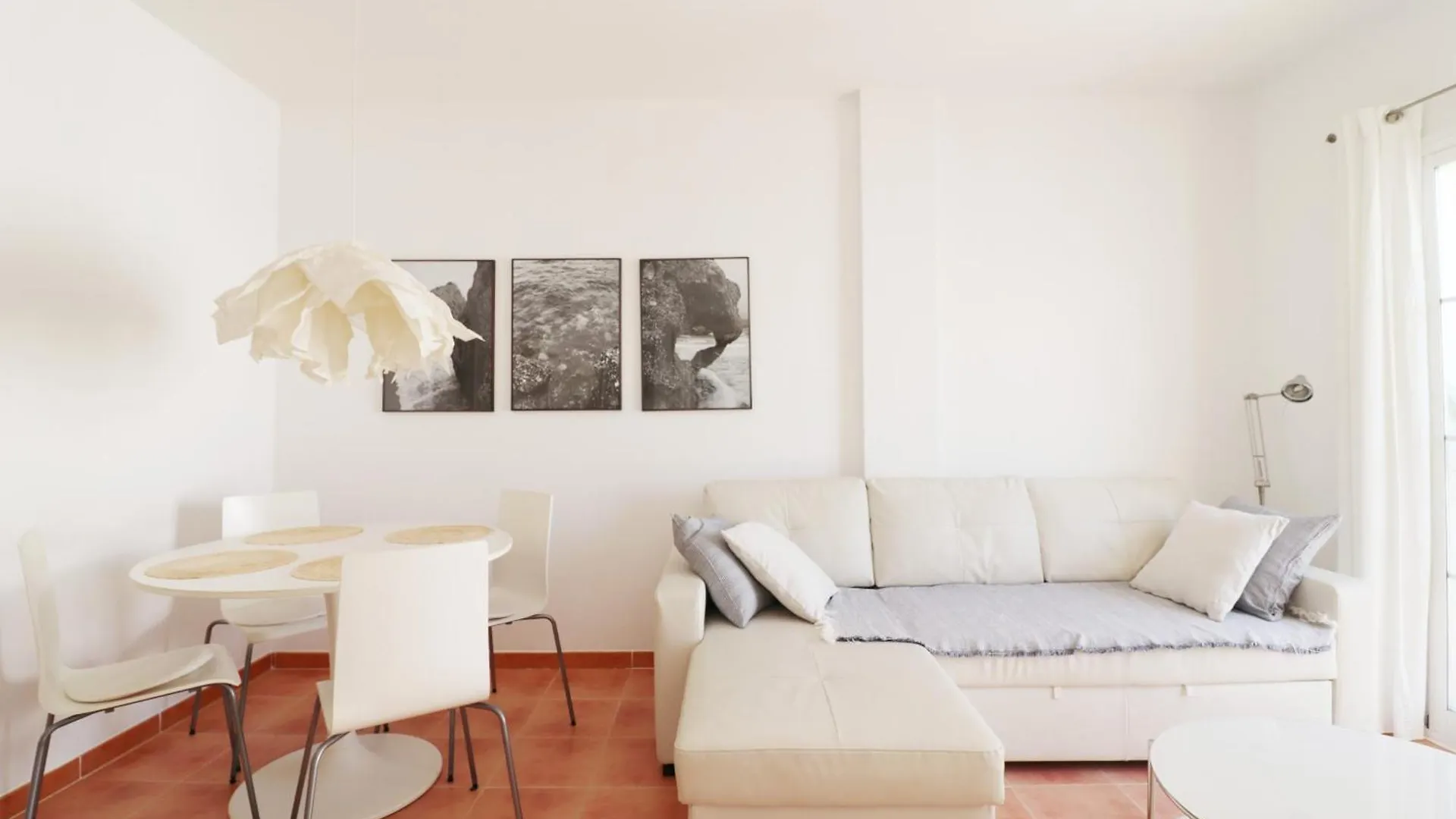 Apartamento Pescia Con Piscina En Centro De ネルハ
