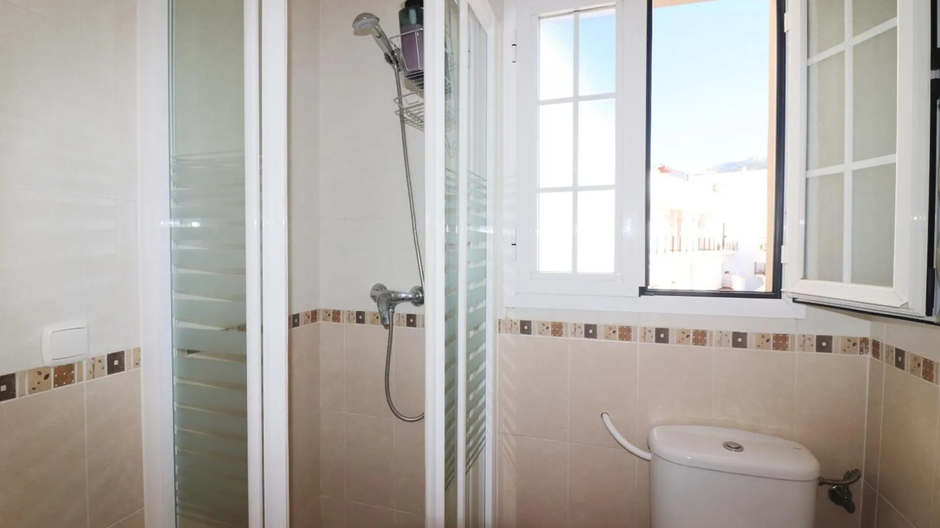 Apartamento Pescia Con Piscina En Centro De ネルハ アパート